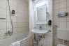 a&o Munich Main Station - Bathroom