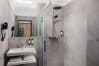 EA Hotel Moment - Bathroom