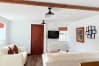 Daisy Cottage - Living