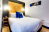 Roomzz Leeds City West - Bedroom