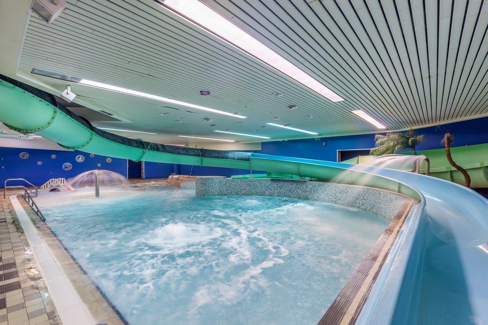 Bath Leisure Centre - Bath pool