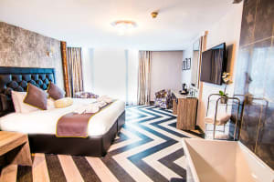 3★ Twin Rooms