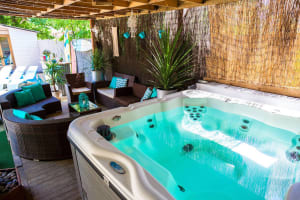 Private Jacuzzi Garden Party