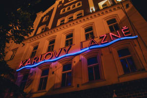 Karlovy Lazne Nightclub - exterior