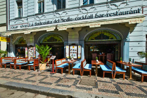 La Bodeguita Del Medio Music Bar & Restaurant - exterior