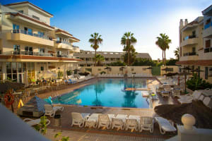 Apartamentos Oro Blanco - outdoor pool