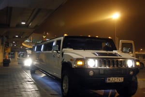 Hummer Daddy Airport - Pick Up at Gdansk - Lech Walesa Airport