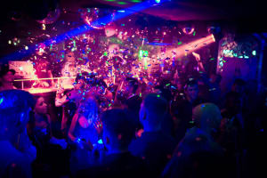 Maxxim Club Berlin confetti during busy night