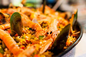 traditional seafood paella