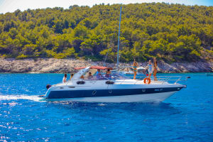 Luxury Yacht To Hvar