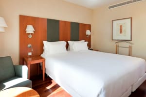 Hotel NH Marbella - bedroom