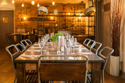 The Clifton Hotel - Racks Bar and Restaurant