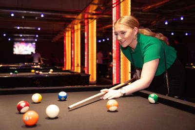 Marcos - Pool - He